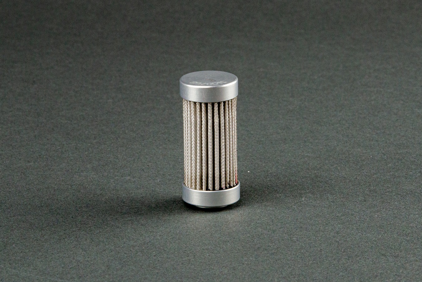 41 Series Mini Tee-Type Filters: 10,000 PSI and flows up to 1.5 GPM